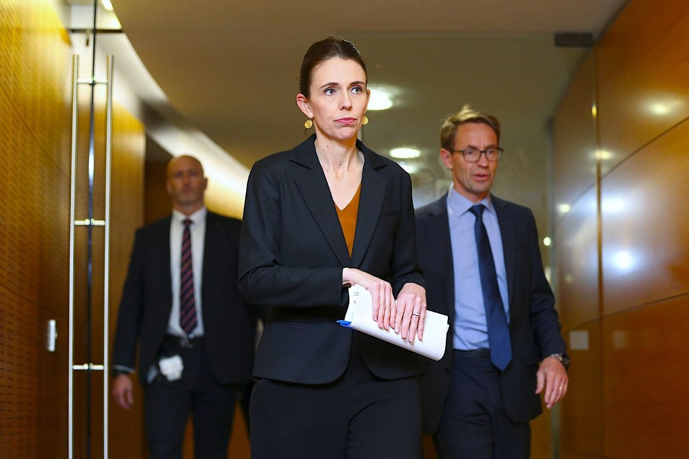 jacinda-ardern_with_hipkins_and_other_man